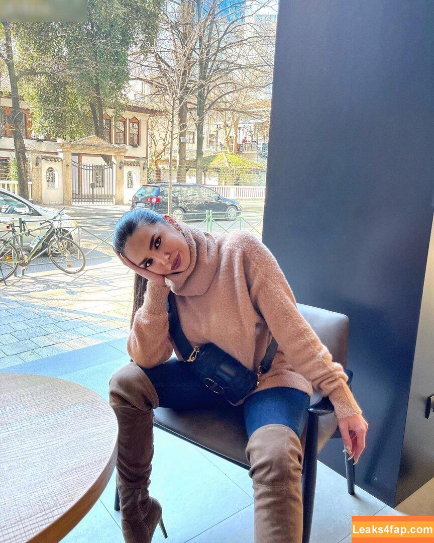 beatrix ramosaj /  leaked photo photo #0078