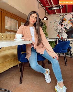 beatrix ramosaj photo #0108