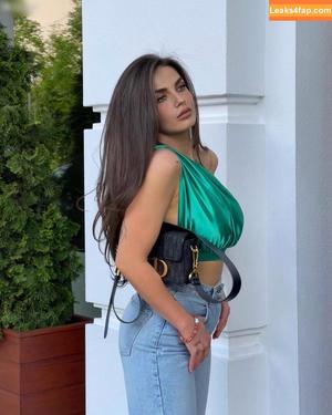 beatrix ramosaj photo #0116