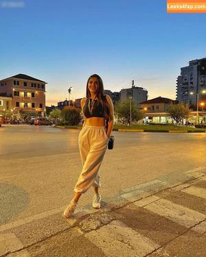 beatrix ramosaj photo #0140