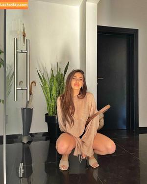 beatrix ramosaj photo #0151