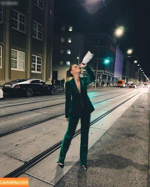 beatrix ramosaj photo #0238