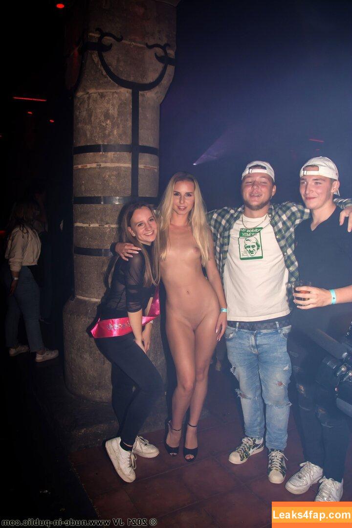 Beautiful Girls Groped / Fondled / Touched by Strangers / thesafecityapp leaked photo photo #0033