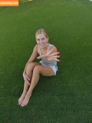 Becca Means photo #0304
