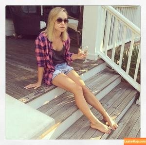 Becca Tobin photo #0012