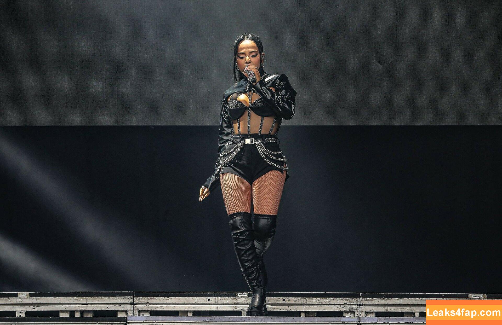 Becky G / Reggaeton singer / iambeckyg слитое фото фото #0501