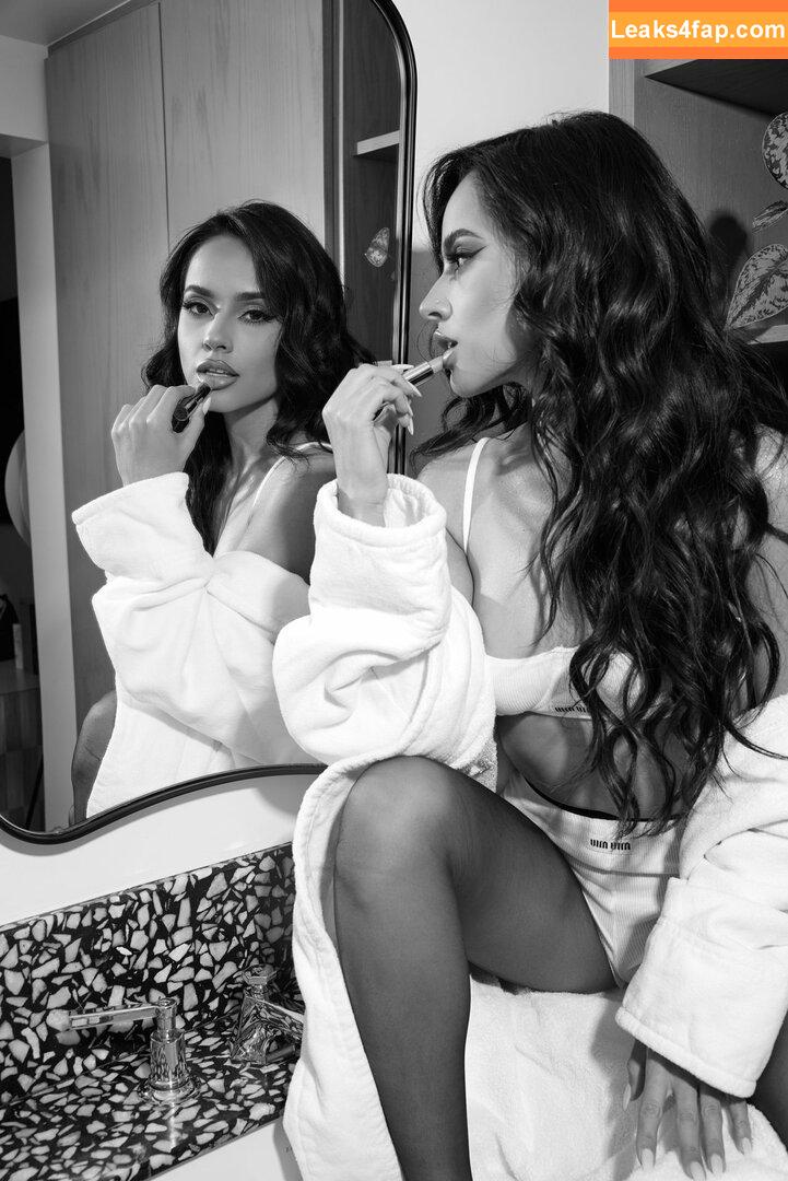 Becky G / Reggaeton singer / iambeckyg leaked photo photo #0505