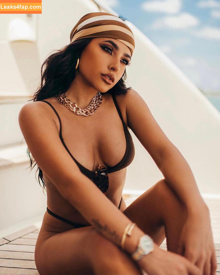 Becky G / Reggaeton singer / iambeckyg / missbeckyfeet leaked photo photo #0802