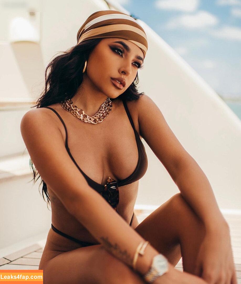 Becky G / Reggaeton singer / iambeckyg / missbeckyfeet leaked photo photo #0859
