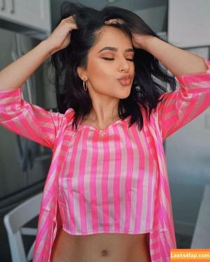 Becky G photo #0032
