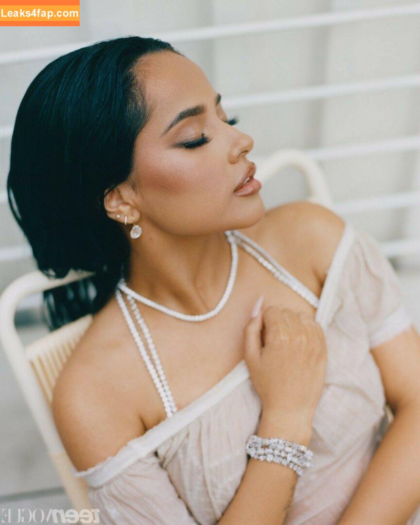 Becky G / Reggaeton singer / iambeckyg / missbeckyfeet leaked photo photo #1023