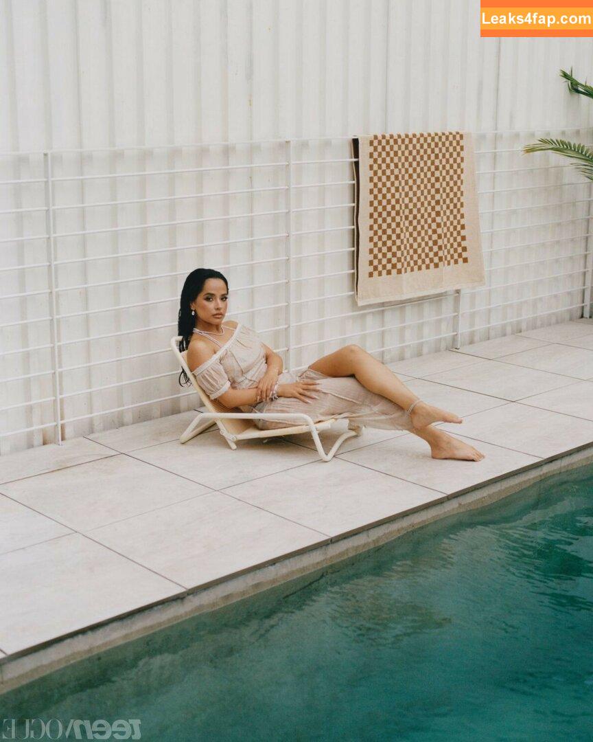 Becky G / Reggaeton singer / iambeckyg / missbeckyfeet leaked photo photo #1025