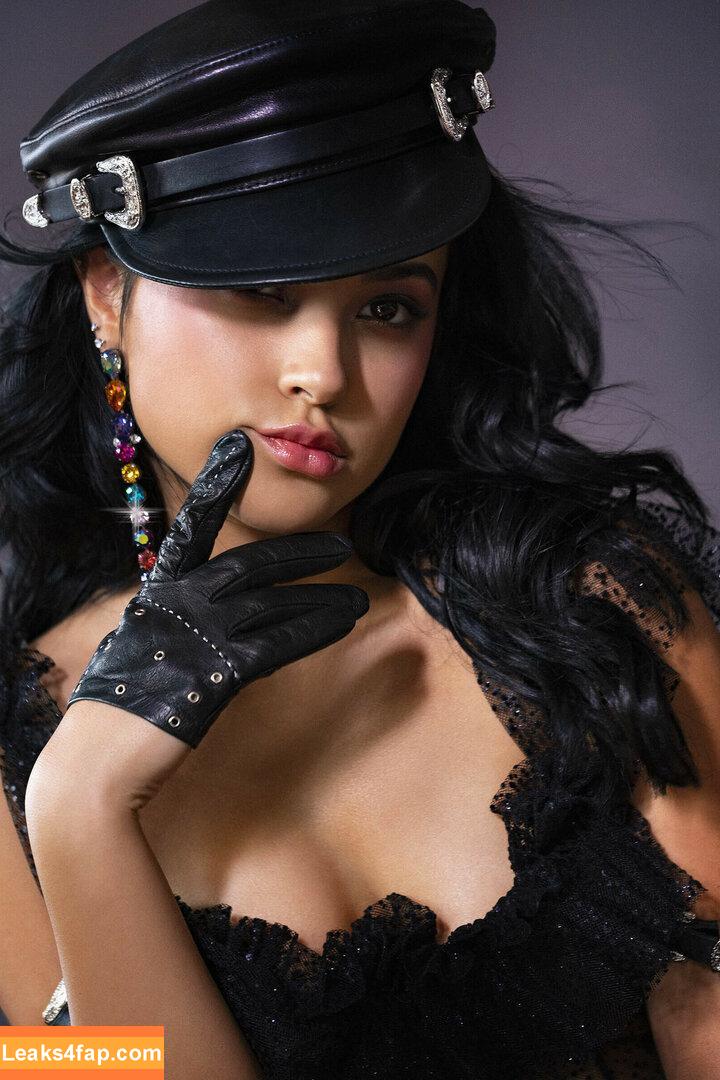 Becky G / Reggaeton singer / iambeckyg / missbeckyfeet leaked photo photo #1044