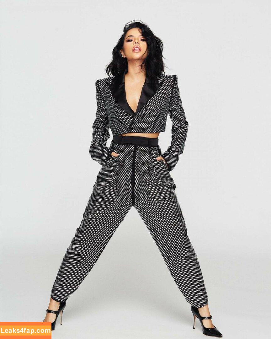 Becky G / Reggaeton singer / iambeckyg / missbeckyfeet leaked photo photo #1048