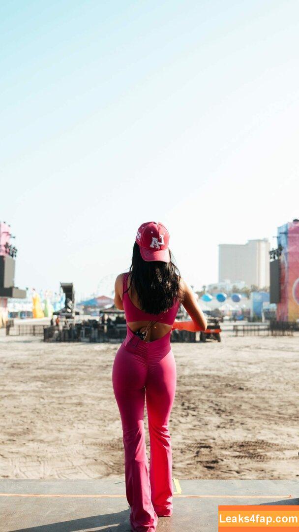 Becky G / Reggaeton singer / iambeckyg / missbeckyfeet leaked photo photo #1055