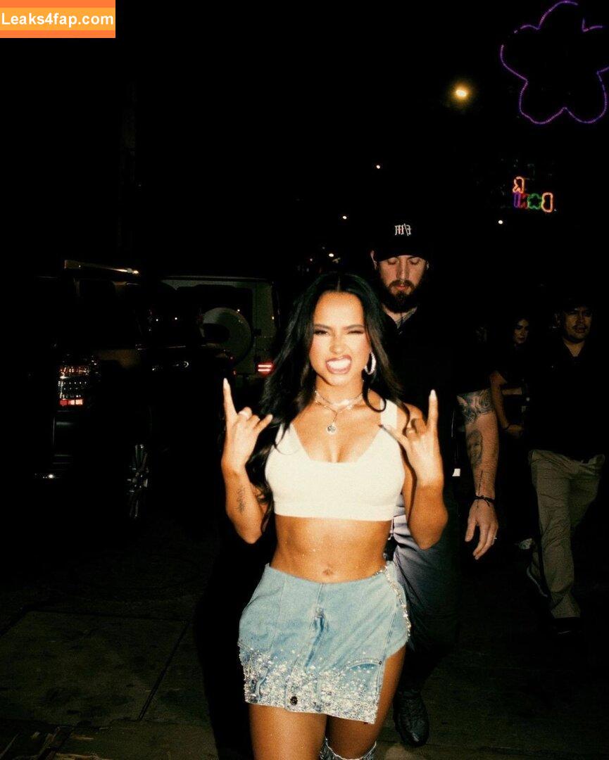 Becky G / Reggaeton singer / iambeckyg / missbeckyfeet leaked photo photo #1072