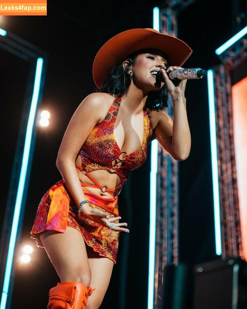 Becky G / Reggaeton singer / iambeckyg / missbeckyfeet leaked photo photo #1095