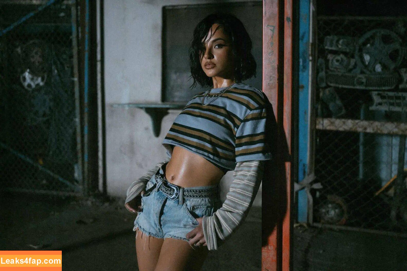 Becky G / Reggaeton singer / iambeckyg / missbeckyfeet leaked photo photo #1104