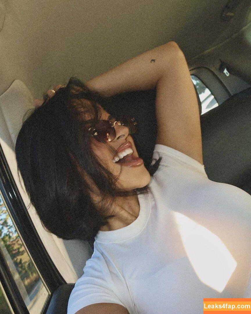 Becky G / Reggaeton singer / iambeckyg / missbeckyfeet leaked photo photo #1106