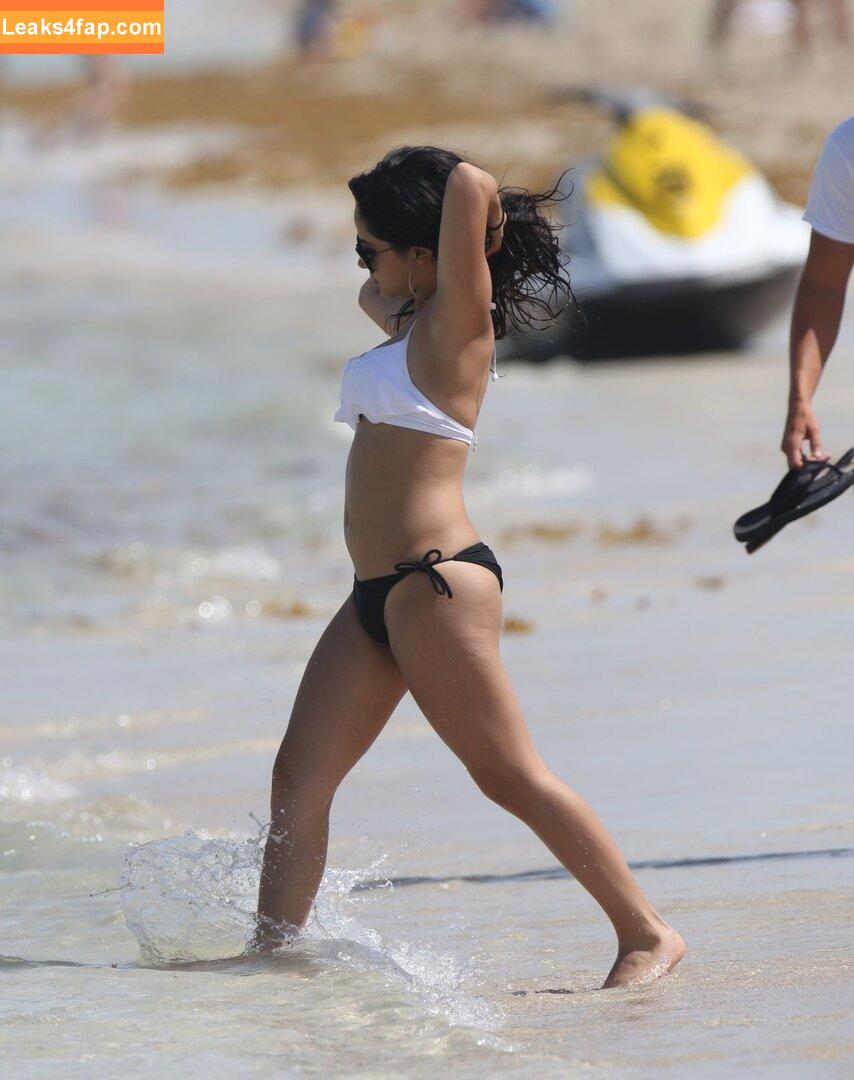 Becky G / Reggaeton singer / iambeckyg / missbeckyfeet leaked photo photo #1134
