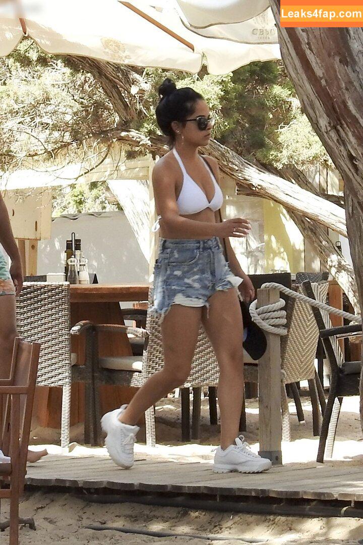 Becky G / Reggaeton singer / iambeckyg / missbeckyfeet leaked photo photo #1140