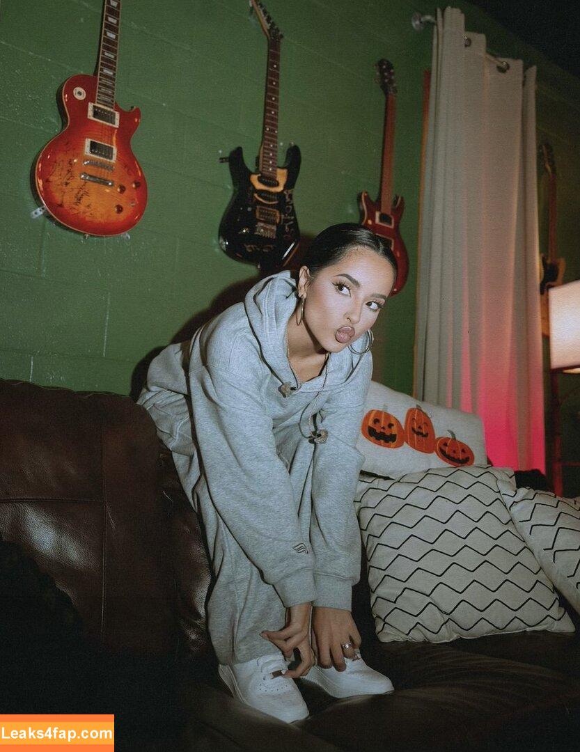 Becky G / Reggaeton singer / iambeckyg / missbeckyfeet leaked photo photo #1180
