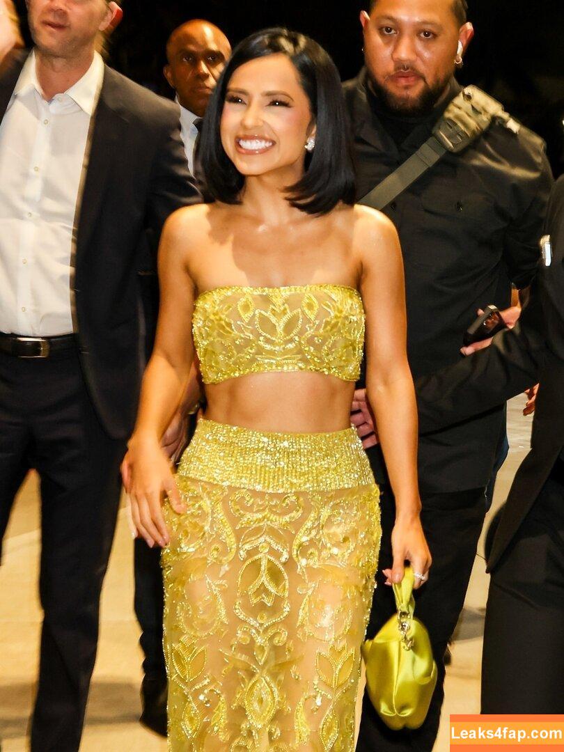 Becky G / Reggaeton singer / iambeckyg / missbeckyfeet leaked photo photo #1260