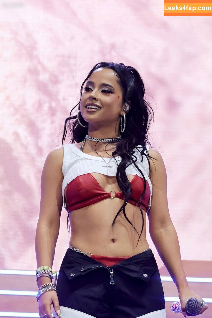Becky G / Reggaeton singer / iambeckyg / missbeckyfeet leaked photo photo #1338