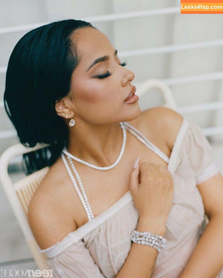 Becky G / Reggaeton singer / iambeckyg / missbeckyfeet leaked photo photo #1381