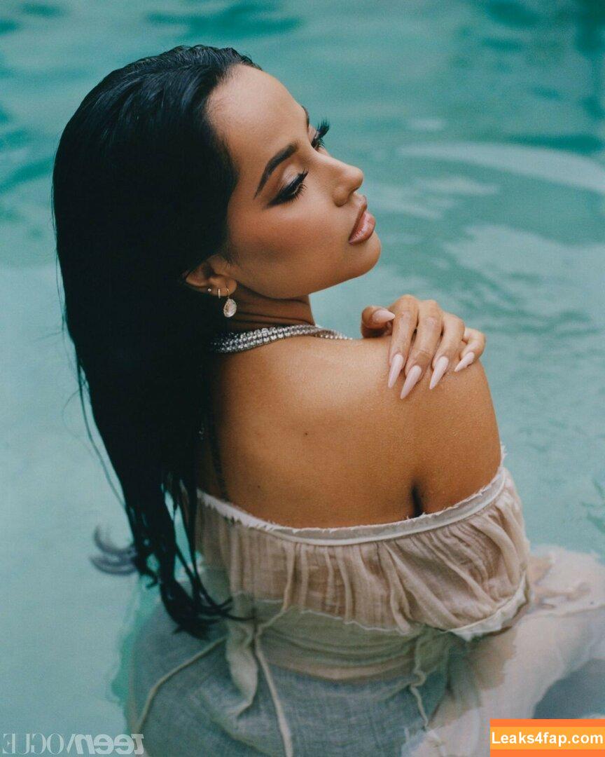 Becky G / Reggaeton singer / iambeckyg / missbeckyfeet leaked photo photo #1384