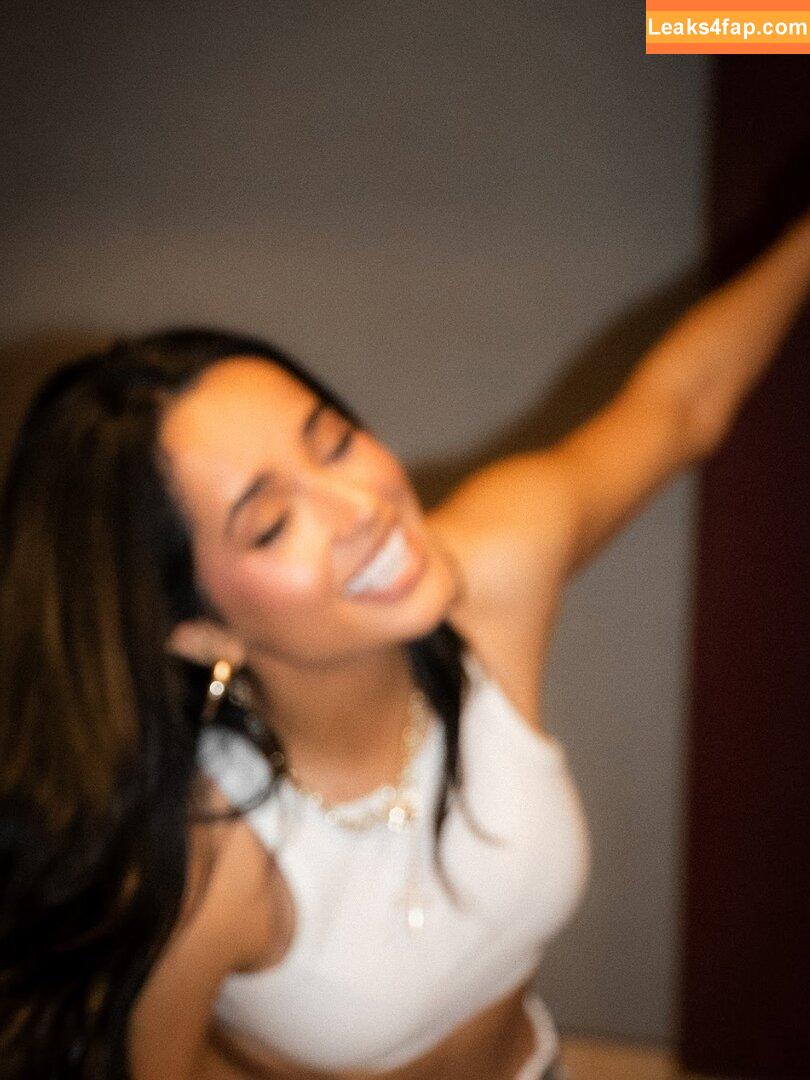 Becky G / Reggaeton singer / iambeckyg / missbeckyfeet leaked photo photo #1547