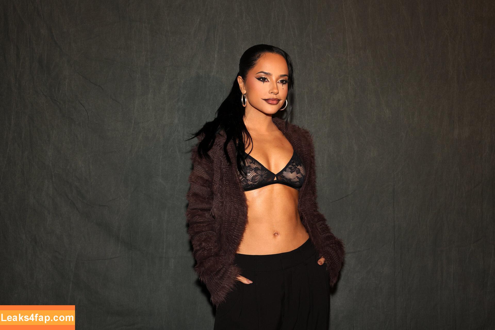 Becky G / Reggaeton singer / iambeckyg / missbeckyfeet leaked photo photo #1631