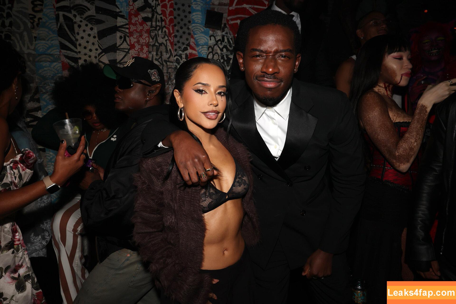 Becky G / Reggaeton singer / iambeckyg / missbeckyfeet leaked photo photo #1633