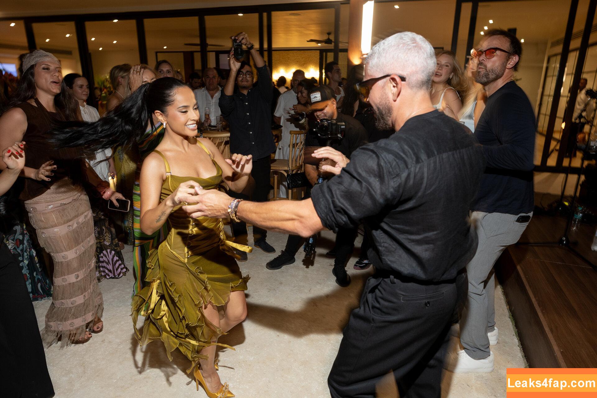 Becky G / Reggaeton singer / iambeckyg / missbeckyfeet слитое фото фото #1644