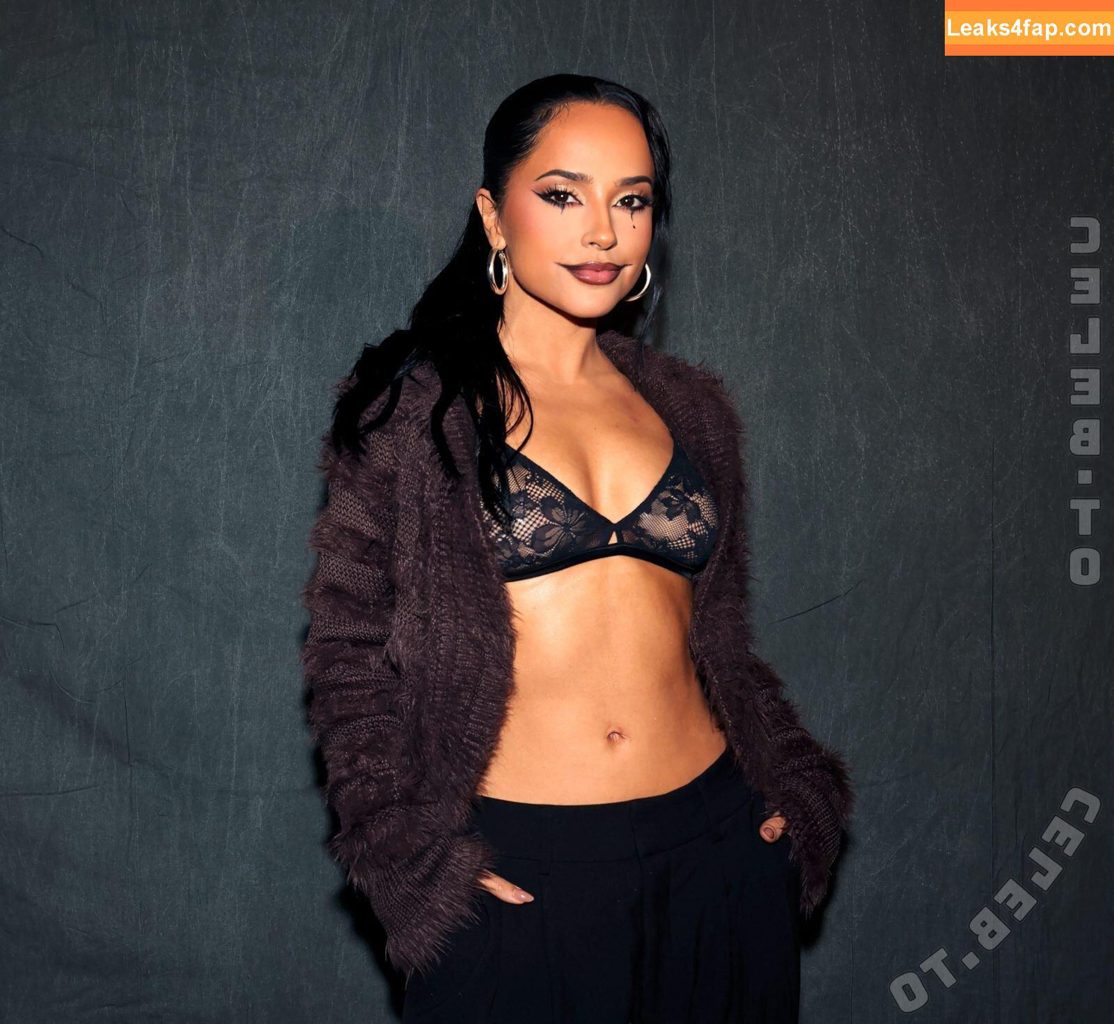 Becky G / Reggaeton singer / iambeckyg / missbeckyfeet слитое фото фото #1664