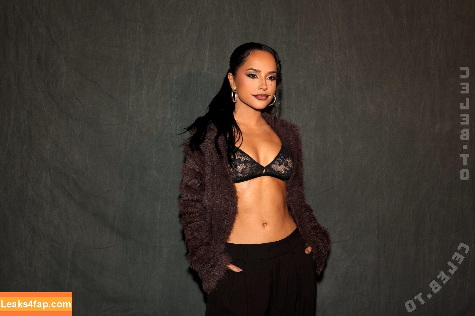 Becky G / Reggaeton singer / iambeckyg / missbeckyfeet слитое фото фото #1667