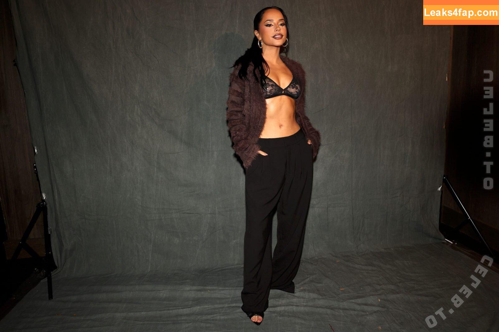 Becky G / Reggaeton singer / iambeckyg / missbeckyfeet слитое фото фото #1668