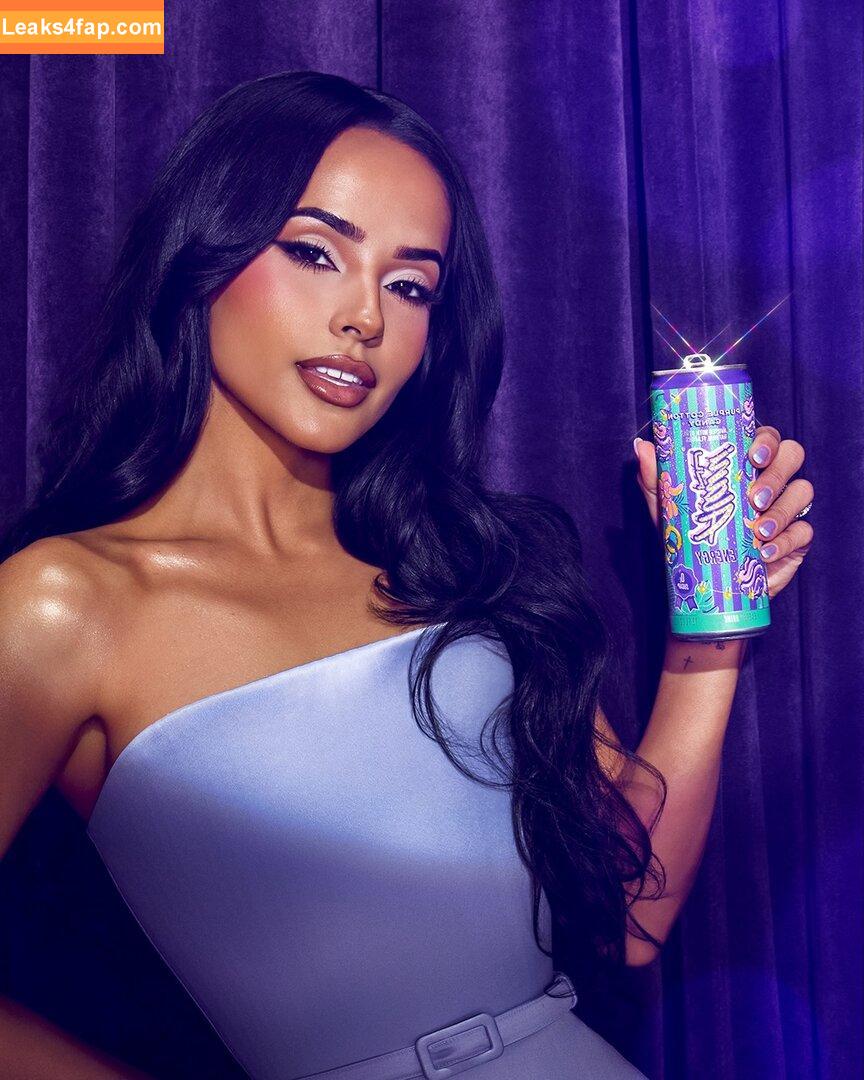 Becky G / Reggaeton singer / iambeckyg / missbeckyfeet leaked photo photo #1765