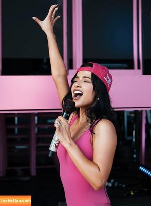 Becky G photo #1057