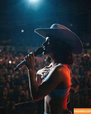 Becky G photo #1112