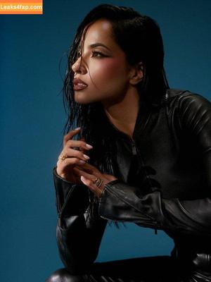Becky G фото #1827