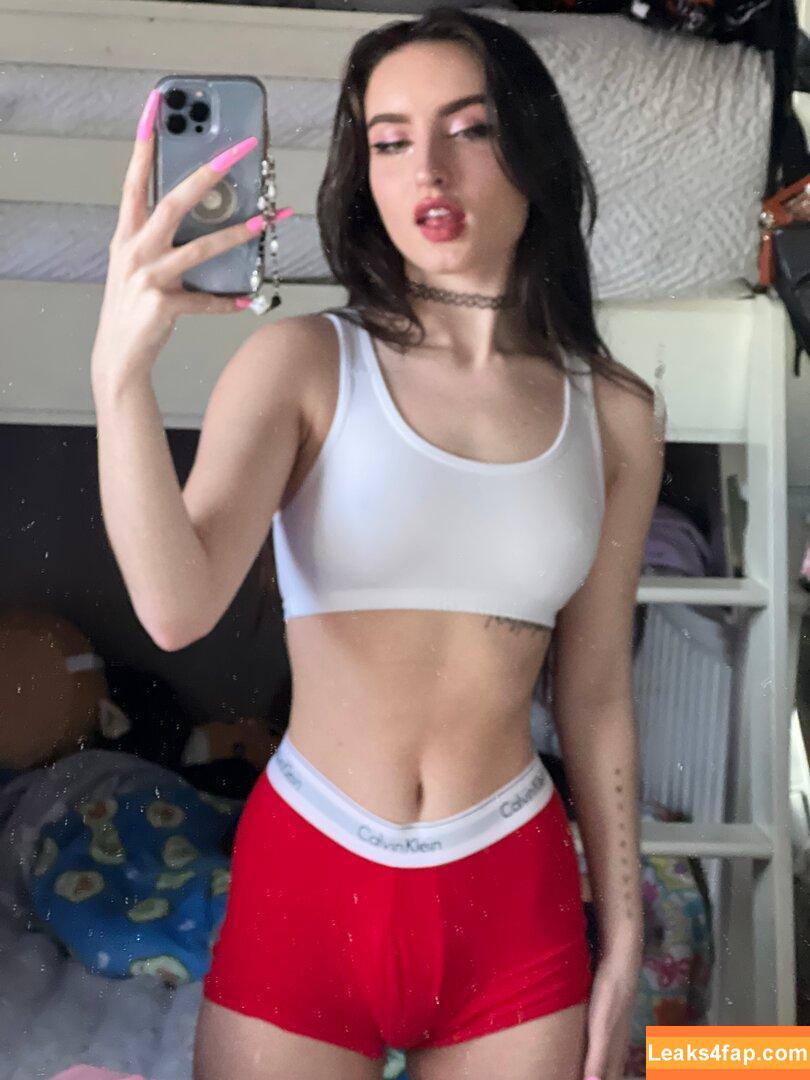 Beebee ASMR / beebeeasmr / beebeeasmr18 / weloveasmr leaked photo photo #0001