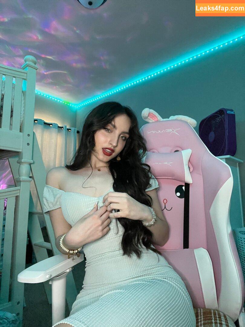 Beebee ASMR / beebeeasmr / beebeeasmr18 / weloveasmr leaked photo photo #0024