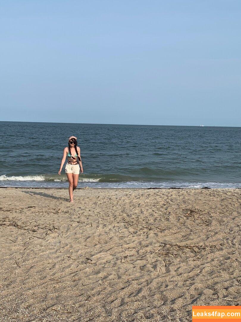 Beebee ASMR / beebeeasmr / beebeeasmr18 / weloveasmr leaked photo photo #0039