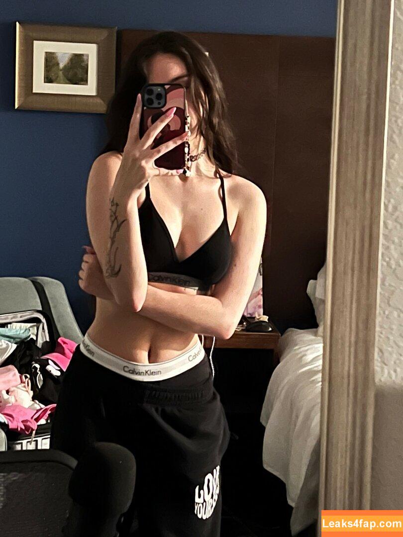 Beebee ASMR / beebeeasmr / beebeeasmr18 / weloveasmr leaked photo photo #0052