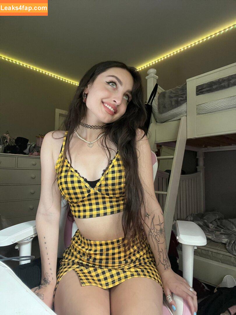 Beebee ASMR / beebeeasmr / beebeeasmr18 / weloveasmr leaked photo photo #0091