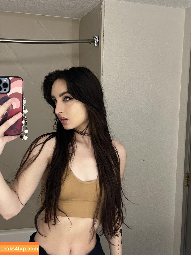 Beebee ASMR / beebeeasmr / beebeeasmr18 / weloveasmr leaked photo photo #0105