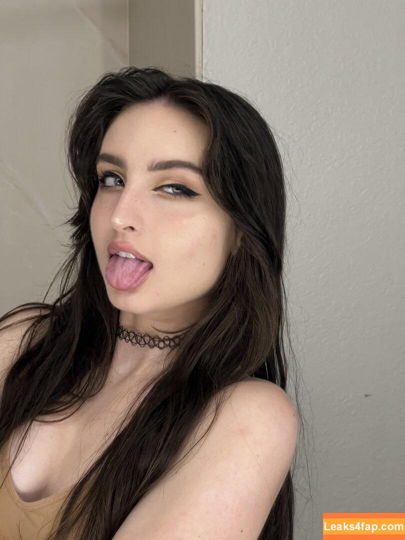 Beebee ASMR / beebeeasmr / beebeeasmr18 / weloveasmr leaked photo photo #0107