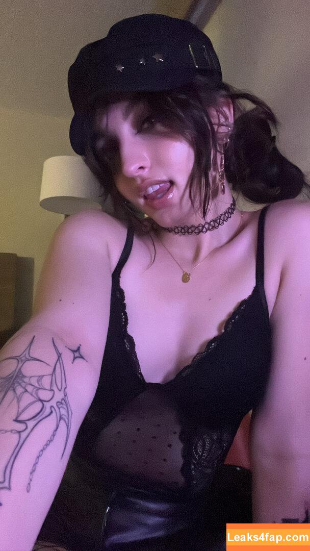 Beebee ASMR / beebeeasmr / beebeeasmr18 / weloveasmr leaked photo photo #0109