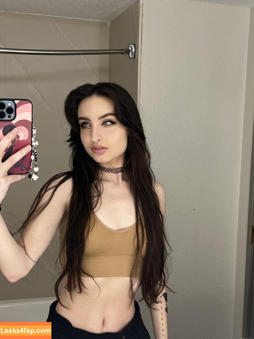 Beebee ASMR / beebeeasmr / beebeeasmr18 / weloveasmr leaked photo photo #0113